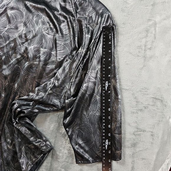 Distinctly Different Women's 22/42 Silver black Metallic Blouse Top Party - Picture 9 of 11